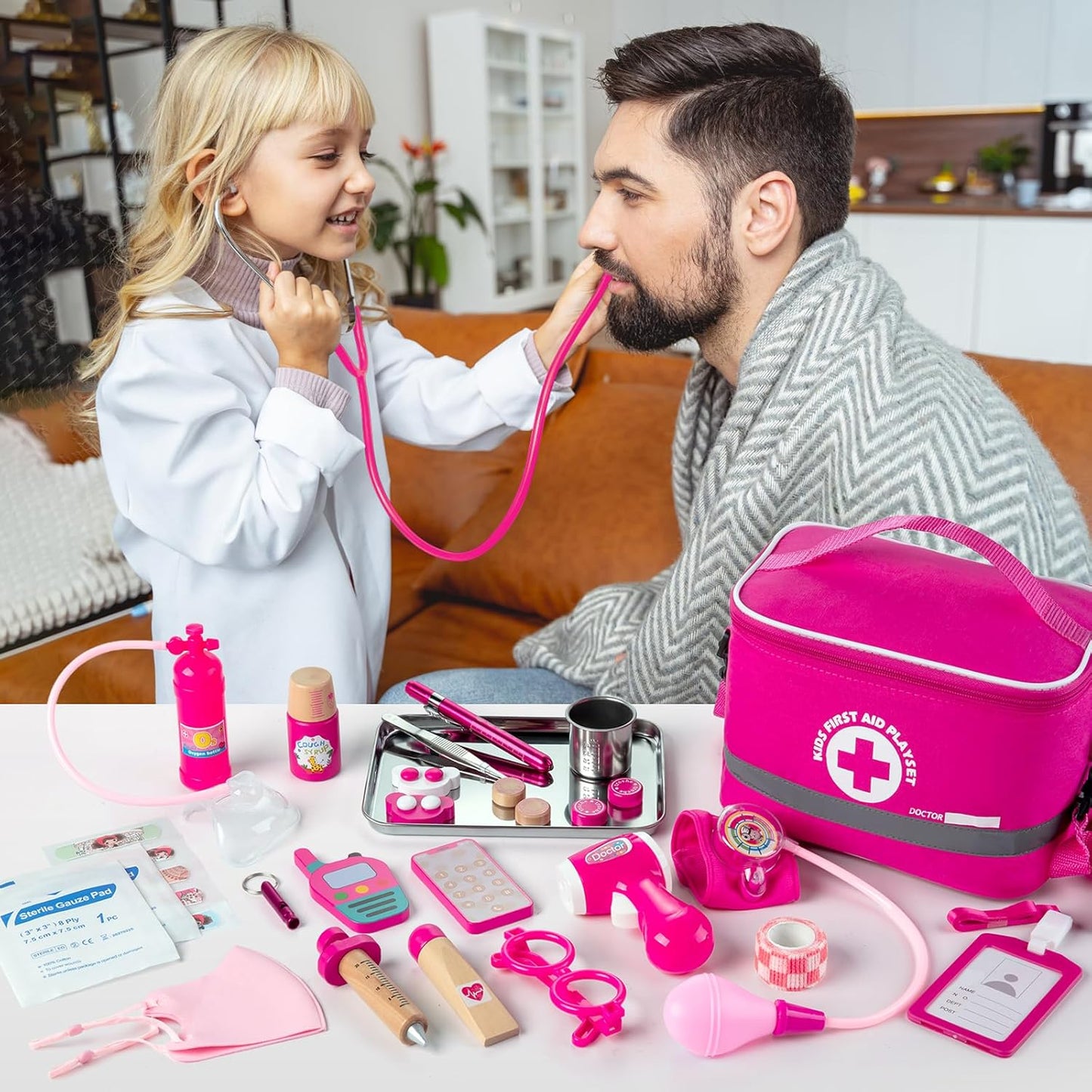 Joc de rol, set trusa de doctor pentru copii cu stetoscop functional, halat, termometru, ochelari, masca, tensiometru si accesorii, roz