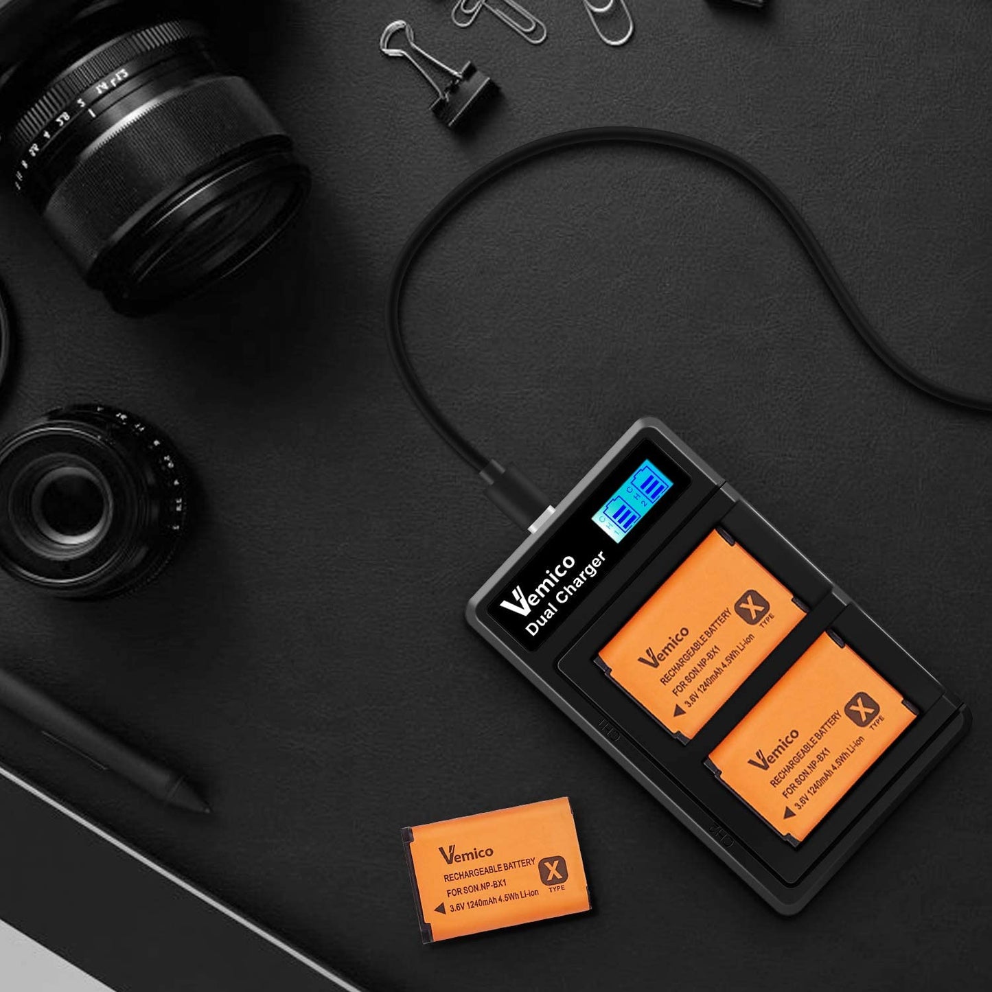 Set 3 acumulatori 1240 mAH NP-BX1, cu incarcator LCD dual pentru Sony NP-BX1 / M8 / RX100 / RX100 II / RX100M II / RX100 III / RX100 IV / RX100 VII