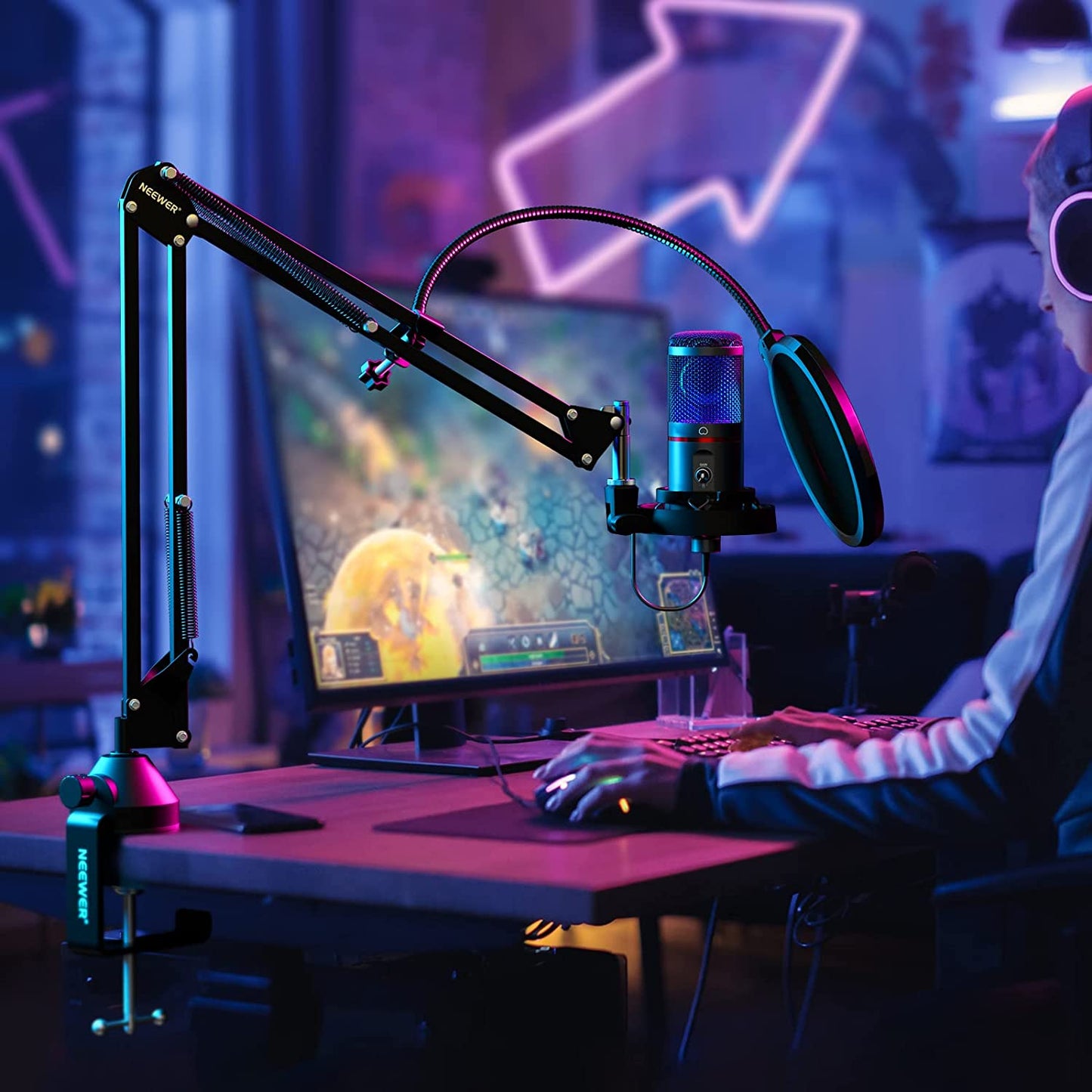 Set microfon profesional gaming, cardioid, plug and play, buton mute si gain control, LED, cu stand brat cu menghina si filtru pop, pentru PC, streaming online, Twitch, Podcast, Neewer CM20