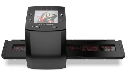 Scanner de film si diapozitive 35 mm / 135, converteste in JPEG digital, de rezolutie inalta 1800 DPI, cu display LCD 2,4 inch, iesire TV si USB