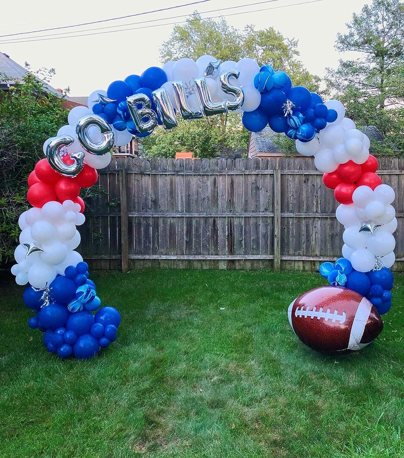 Arcada pentru baloane de 2.4 m x 2.7 m, suport metalic cu baza patrata, 2 saculeti pentru contragreutate, banda pentru baloane si accesorii, pentru nunta, zi de nastere, fundal foto, accesorii pentru petreceri, decoratiuni