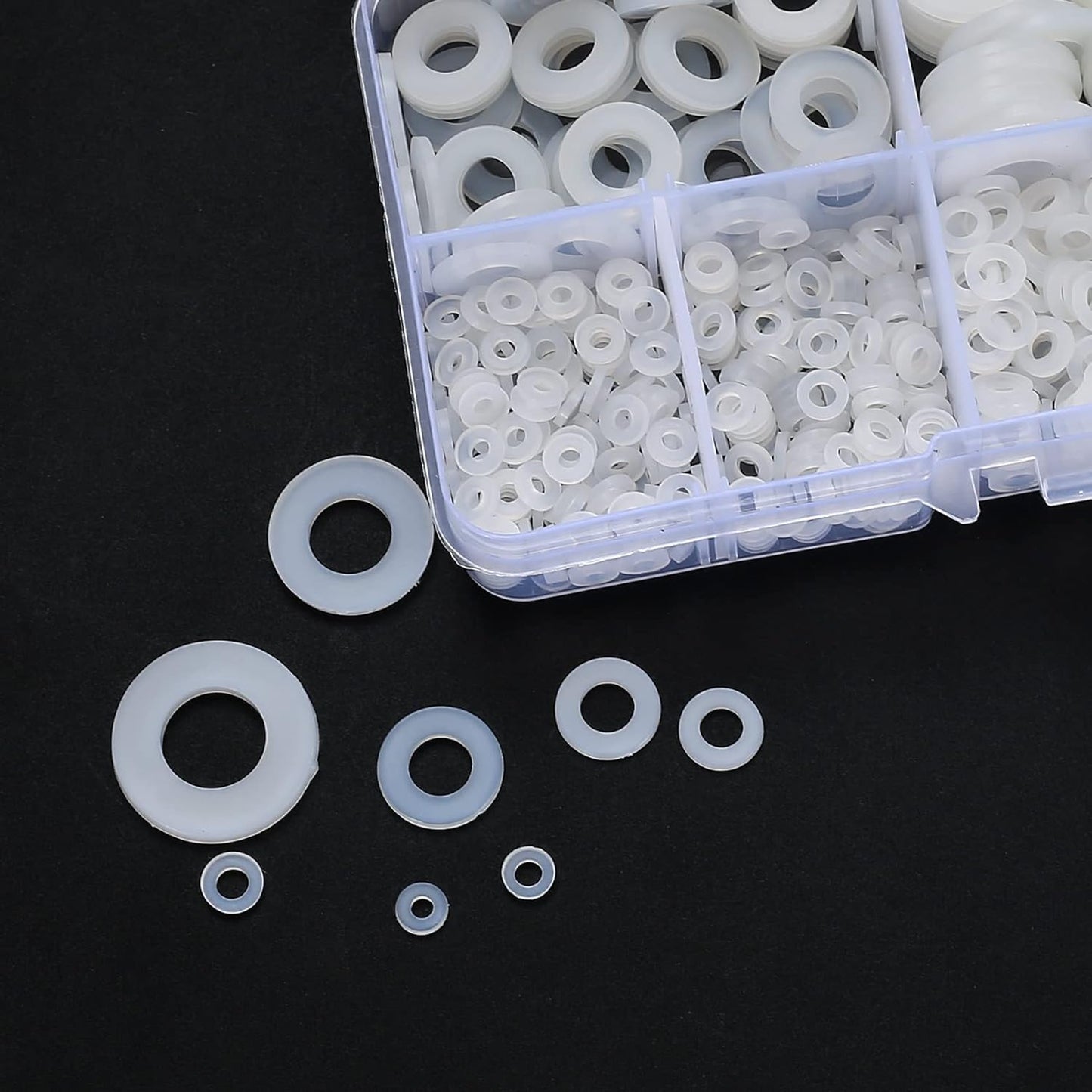 Set 650 de bucati distantiere de izolatie din Nylon, M2, M2.5, M3, M4, M5, M6, M8, M10, saibe de etansare pentru izolarea suruburilor, cu cutie de depozitare si transport, albe
