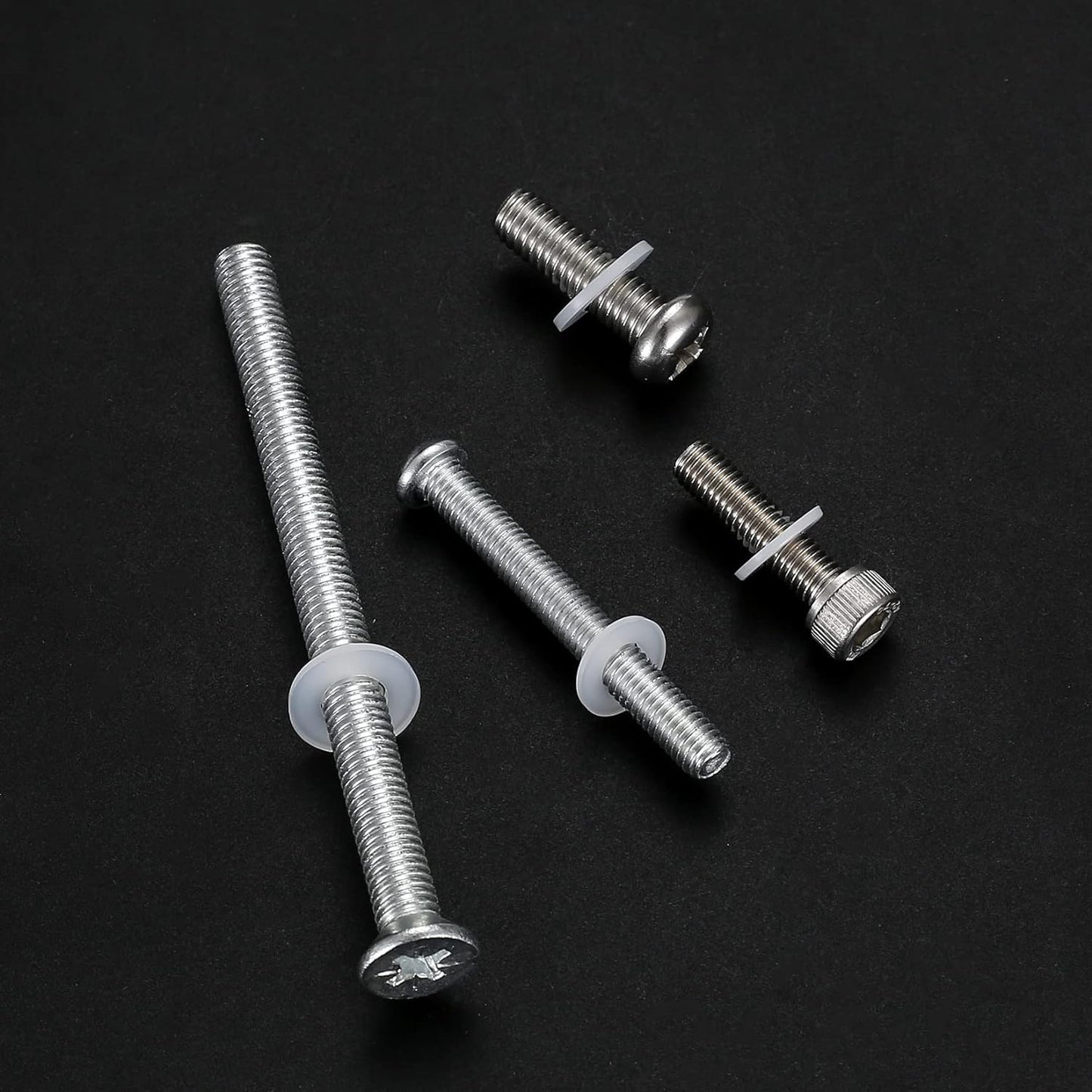 Set 650 de bucati distantiere de izolatie din Nylon, M2, M2.5, M3, M4, M5, M6, M8, M10, saibe de etansare pentru izolarea suruburilor, cu cutie de depozitare si transport, albe