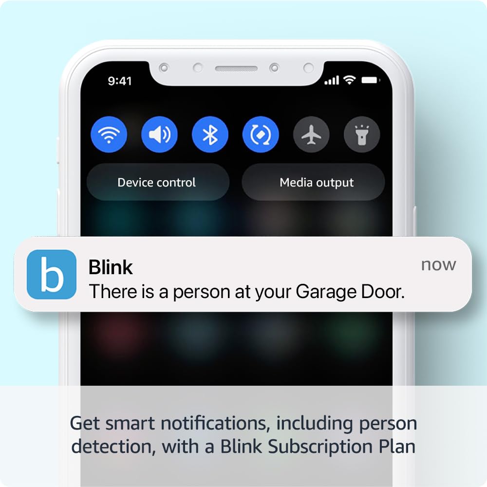Noul Blink Mini 2 – Camera smart de supraveghere HD color cu vedere nocturna, reflector, microfon bidirectional si detectie miscare, compatibila Alexa (Negru)