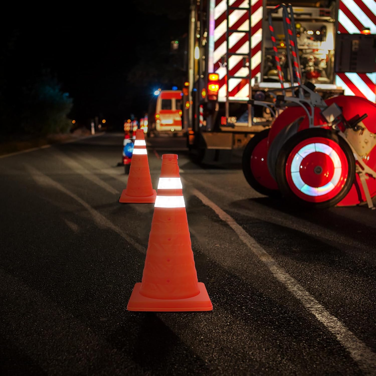 Set 4 conuri de siguranta pliabile, reflectorizante, 45 cm, portocaliu, pentru semnalizarea si controlul traficului rutier, parcari si santiere