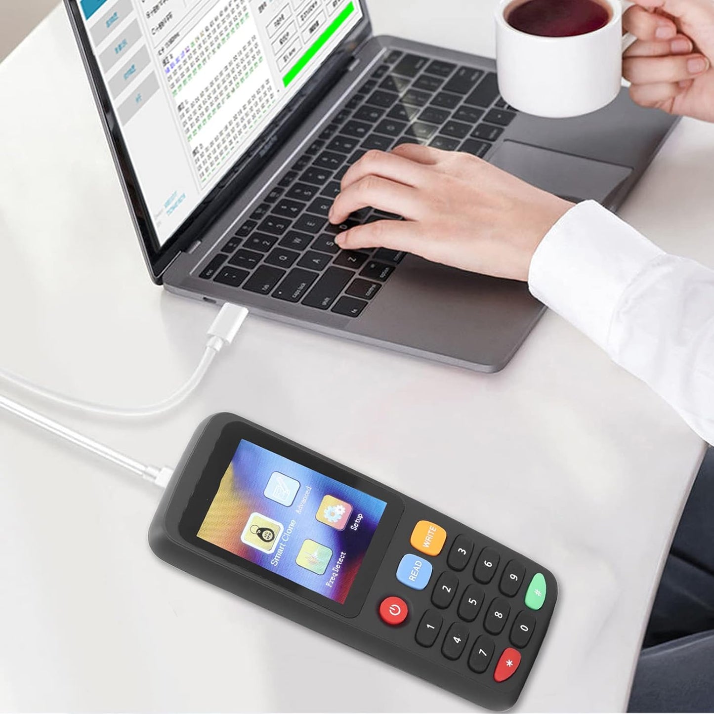 Set copiator si cititor RFID, NFC, 1 x Adaptor OTG, cu 5 x carduri, 5 x Breloc UID programabile, cu 7 frecvente programabile, 13,56 MHz, 125 KHz, 175 KHz, 250 KHz, 300 KHz, 375 KHz, 500 KHz, ecran LCD, negru