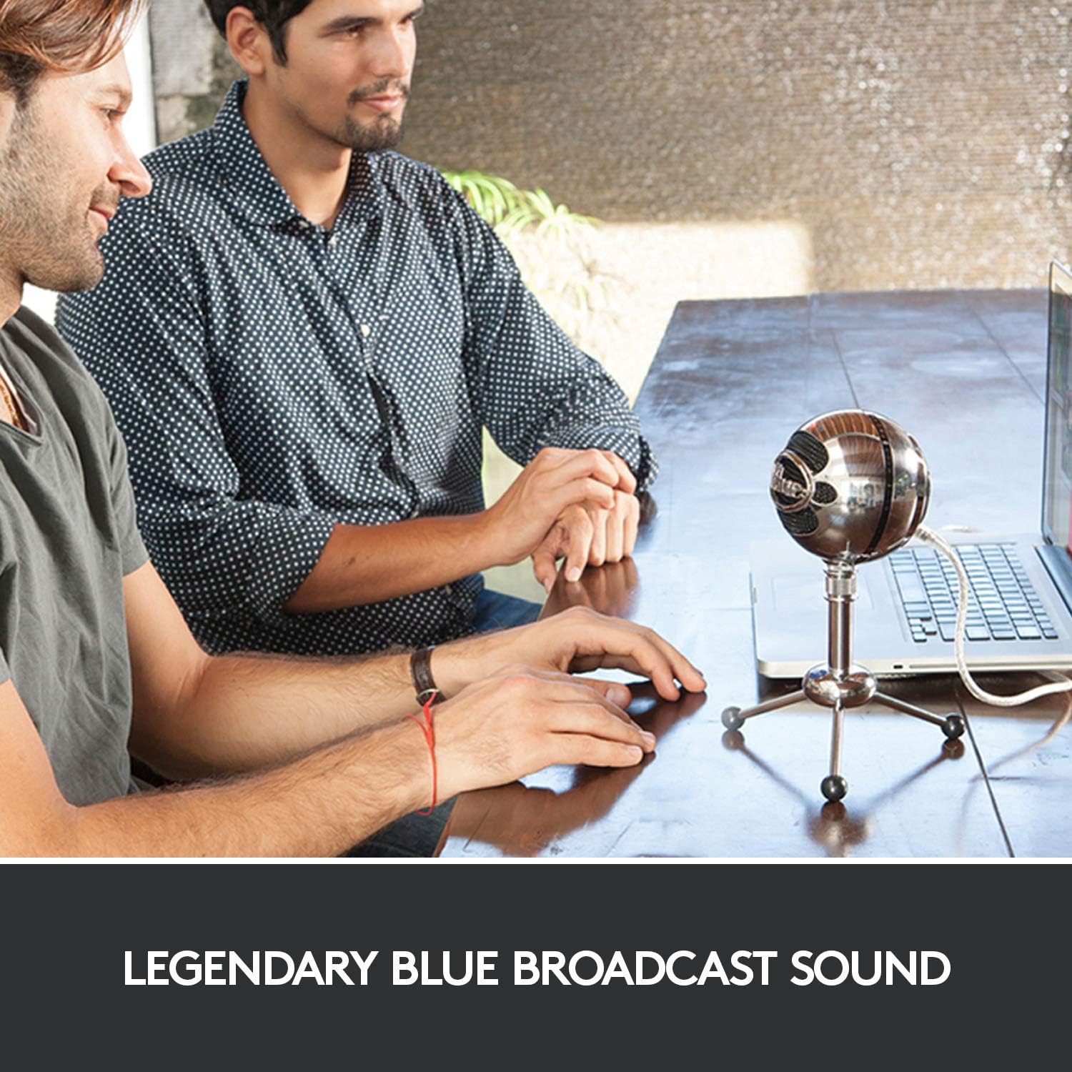 Microfon USB Blue Snowball, condensator cu 2 capsule, modele polare cardioid si omnidirectional, Plug & Play, pentru streaming, podcast, gaming, YouTube si conferinte, compatibil PC si Mac, argintiu