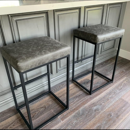 Set 2 scaune de bar gri, fara spatar, sezut 76 cm, piele ecologica, perna groasa, cadru metalic cromat robust, suport pentru picioare-Ideal pentru bucatarie, bar sau insula de bucatarie