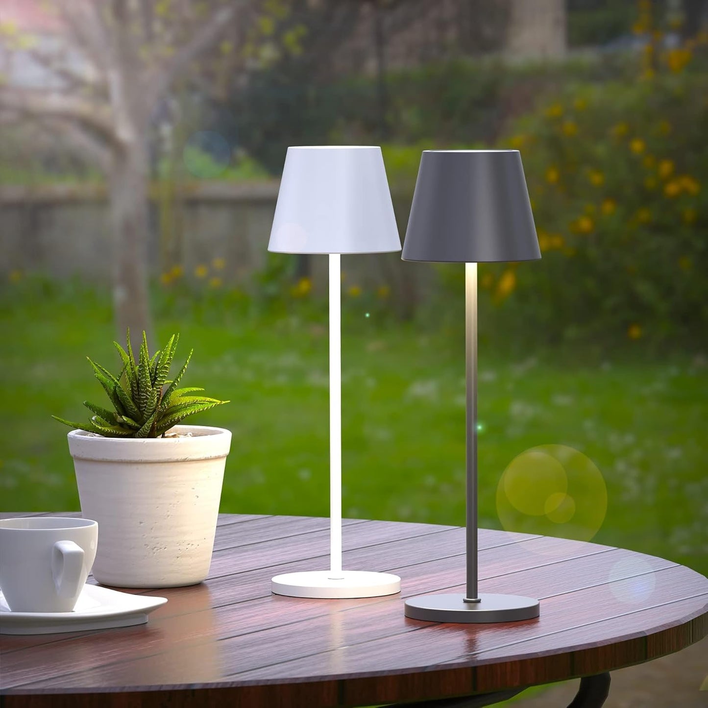 Lampa de masa LED RGB cu statie de incarcare, buton cu touch, dimabila, impermeabila IP54, pentru interior si exterior, hotel, restaurant, terasa, casa, gradina