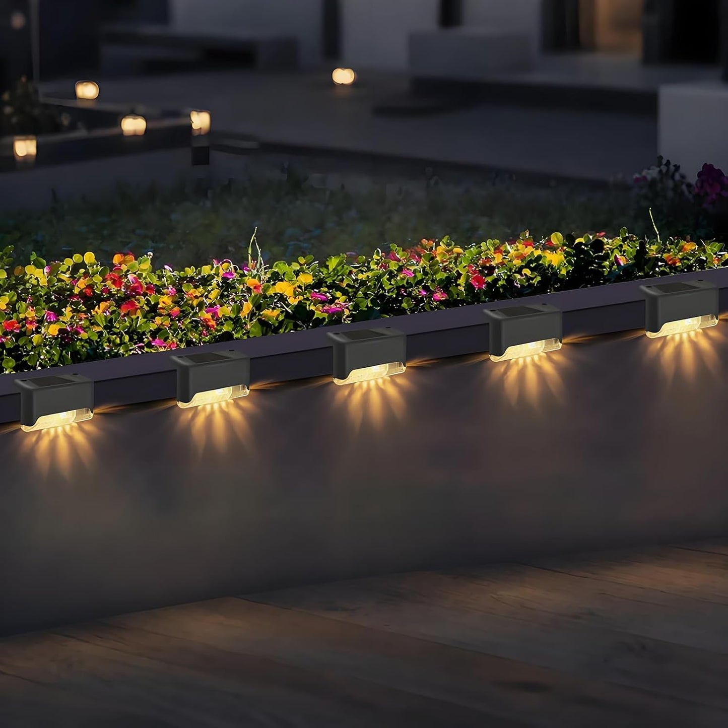 Set 12 lampi solare LED pentru trepte si terasa, impermeabile IP65, lumina alb cald – Iluminat exterior cu incarcare solara automata, pentru scari, gard, curte, gradina, alee sau piscina, negru