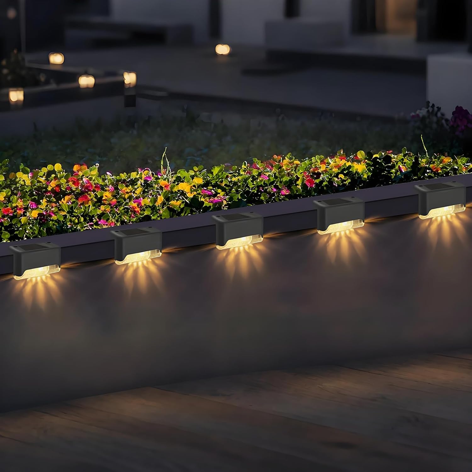 Set 12 lampi solare LED pentru trepte si terasa, impermeabile IP65, lumina alb cald – Iluminat exterior cu incarcare solara automata, pentru scari, gard, curte, gradina, alee sau piscina, negru