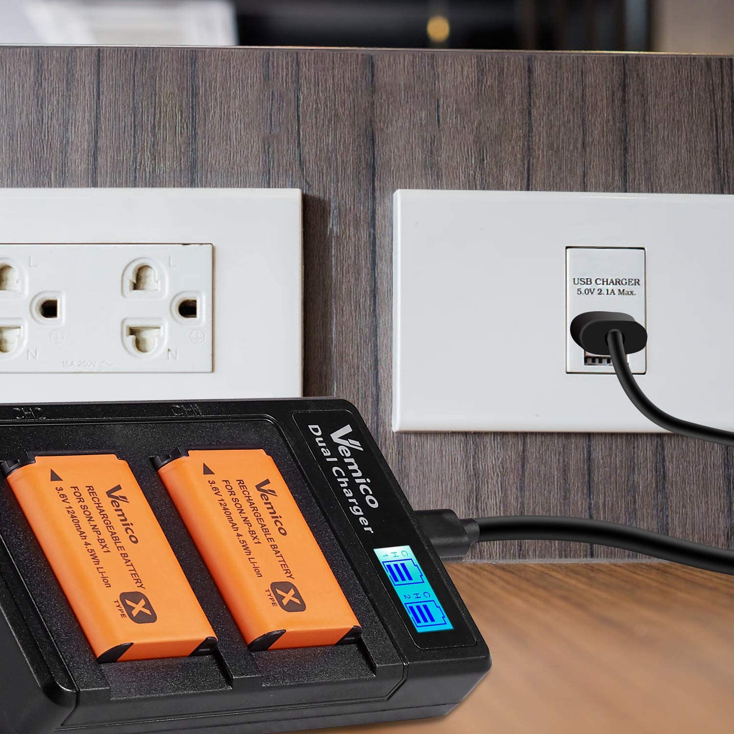 Set 3 acumulatori 1240 mAH NP-BX1, cu incarcator LCD dual pentru Sony NP-BX1 / M8 / RX100 / RX100 II / RX100M II / RX100 III / RX100 IV / RX100 VII